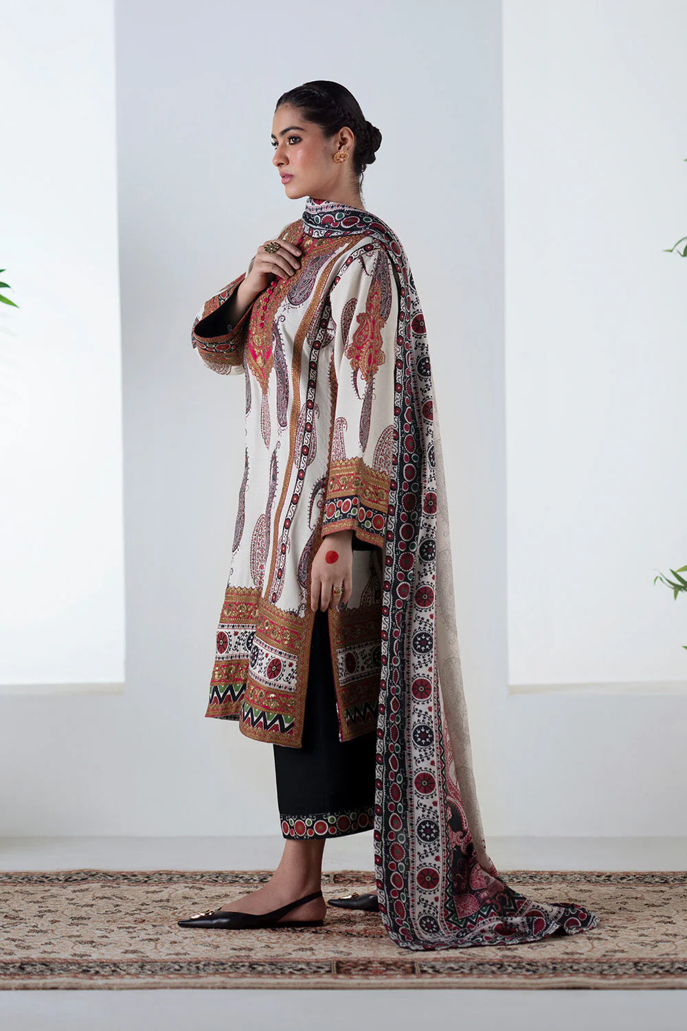 3 Piece Embroidered Khaddar ZOHAL - FSU5678 - Image 4