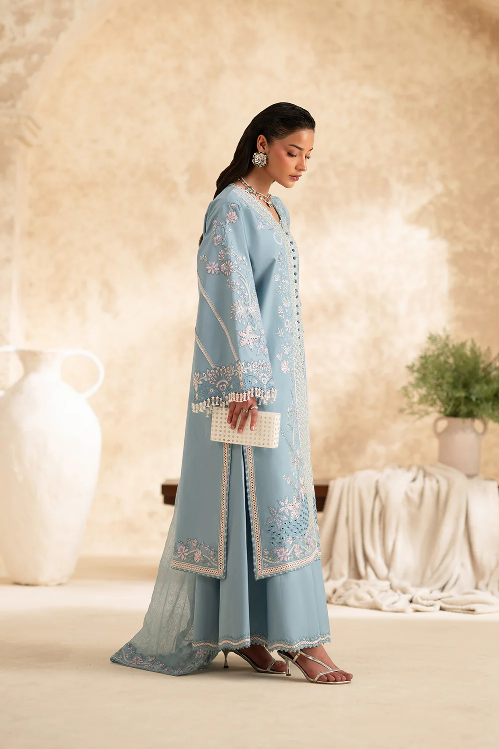 AVANTHIKA - MSS6296 - Image 4